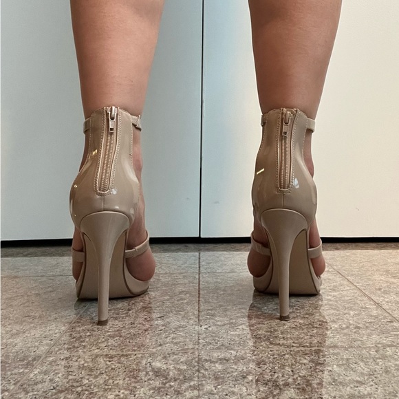 SOLD - Delicious Stiletto Strappy Sandals in Nude - Picture 3 of 7